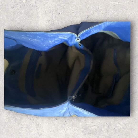 BCBG Blue leather purse - Picture 4 of 4